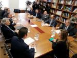 Comienza la reunión entre la Xunta, el Banco de España y las cajas sobre la fusión