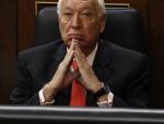 El PSOE denuncia el "escandaloso" número de relevos en embajadas en el último año de Margallo