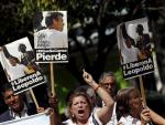 El padre de Leopoldo López cree que su hijo seguirá en prisión y apela a "la calle" para echar a Maduro
