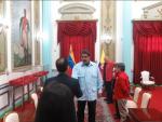 Maduro se reúne con las delegaciones de paz de Gobierno y ELN