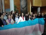 La Asamblea aprueba la ley de transexualidad "más avanzada de España" gracias al voto conjunto de la oposición