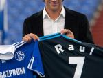 Raúl se presentó ante el Schalke y desató la primera ola de entusiasmo