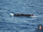 Rescatan a unos 600 inmigrantes que intentaban llegar por mar a Italia
