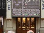 La Bolsa española cotiza plana a mediodía y el IBEX cae el 0,40 por ciento