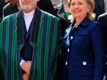 Hillary Clinton y Robert Gates visitan la frontera entre las dos Coreas