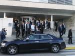 Renzi y Puigdemont visitan el hospital de Tortosa donde están seis víctimas del accidente