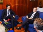 Sánchez felicita al alcalde de Las Palmas de Gran Canaria por su gestión al frente de un ayuntamiento tripartito