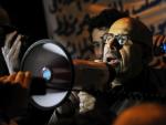 El Baradei pide al Ejército que intervenga para proteger las vidas de los egipcios