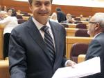 Zapatero afirma que el nuevo titular de Trabajo cambiará "en profundidad" el Ministerio