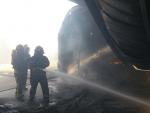Controlado el incendio iniciado en una empresa de plásticos en Bujaraloz