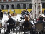 Fernández del Páramo informa a los hosteleros de las "mejoras" en la ordenanza de terrazas