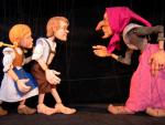 La compañía checa Karromato recupera para sus marionetas los cuentos de Grimm