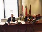 Muñoz firma un acuerdo de la Red de Ciudades AVE con Castilla y León para la promoción de destinos