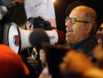 El Baradei dice que aunque Mubarak se ha ido el régimen "sigue vivo"