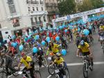 Los ciclistas recorren quince kilómetros por el interior de Madrid