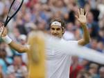 Federer pasa a octavos al ganar de nuevo en tres sets y eliminar a Giraldo