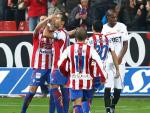 2-0. Dos golazos de Sangoy y Diego Castro dan el triunfo al Sporting ante el Sevilla