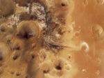 Hallan trazas de agua en uno de los mayores valles de Marte
