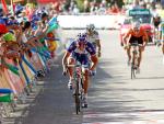 "Purito" Rodríguez se hace con la etapa, Nibali con el liderato y Antón abandona por una caída