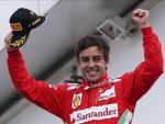 Alonso cruzó el ecuador del Mundial con un liderato sólido