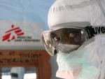 Médicos Sin Fronteras da por concluidos sus últimos proyectos para el ébola en África occidental
