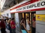 Más de la mitad de los jóvenes españoles cree que tendrá que emigrar por trabajo en los próximos dos años