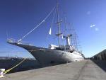 El Puerto de Tarragona recibe el crucero de lujo Wind Surf por cuarta vez esta temporada