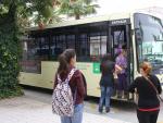 Los alcaldes de Bormujos, Gines y Mairena tratan con la Junta la mejora de los autobuses interurbanos