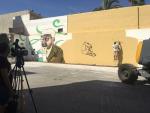 Carboneras descubre este domingo el mayor mural sobre John Lennon en el 50 aniversario de su llegada a Almería