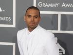 Chris Brown apoya a Rihanna en los Grammy