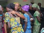 Las 21 niñas de Chibok liberadas la semana pasada se reúnen con sus familias