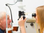 Expertos desarrollan unas lentes para permiten ver a las personas con cataratas sin pasar por quirófano