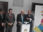 Margallo dice que la Verja será automáticamente frontera exterior si rechazan la oferta de España