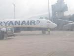 Comienzan a aterrizar aviones en Santander tras un día y medio de desvíos y cancelaciones por la niebla