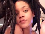 Rihanna cambia su look de manera radical