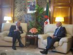 Gas Natural negocia con Argelia una revisión de precios del gas "a la baja", según García-Margallo