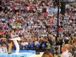 Más de 12.000 personas llenan el mitin de Pontevedra con Rajoy y le cantan el cumpleaños feliz a Feijóo