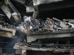 Al menos 21 muertos y decenas de heridos en un ncendio en una fábrica textil en Bangladesh