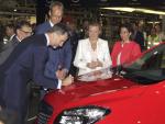 El Rey "estrena" el Mokka en el inicio de la producción en GM España