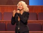 Christina Aguilera, encantada con su escote