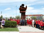 El municipio homenajea a Luis Aragonés poniendo su nombre a una plaza