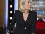 Sarkozy recobra brío hacia su reelección y Le Pen confirma su candidatura