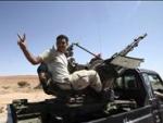 Gadafi insta a sus seguidores a "luchar hasta la muerte" para no entregar Libia a "la colonización"