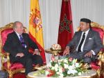 El Rey participa en Rabat en un encuentro empresarial hispano-marroquí, en la jornada más económica de su visita al país
