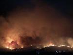 Más de 200 desalojados por el fuego de Mijas y varias casas quemadas