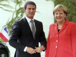 Merkel elogia las reformas de Valls, pero reitera su mensaje de austeridad
