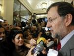 Rajoy inicia mañana el curso político con la confianza de mudarse en 3 meses a Moncloa