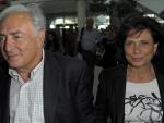 Strauss-Kahn deja atrás su "pesadilla" judicial en EE.UU. y regresa a Francia