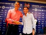 Muñiz (Levante): "El Valencia ha cambiado mucho, está mejor trabajado"