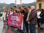 Ayuntamiento de San Sebastián se concentra para condenar la última denuncia por agresión sexual en la ciudad